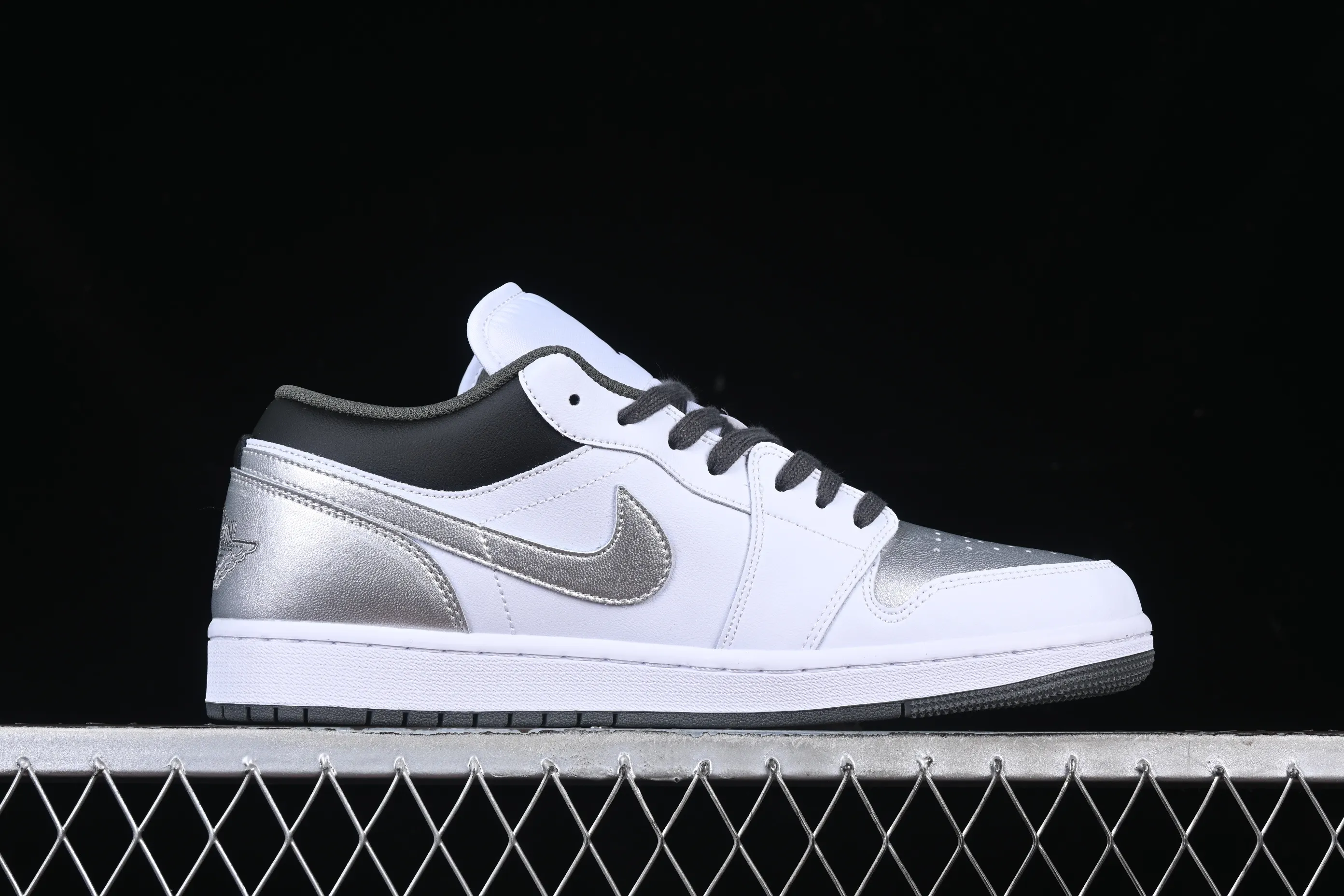 All categories Air Jordan Jordan series basketball shoes Air Jordan 1 Low Air Jordan 1 Low AJ1 Joe 1 Year of the Snake custom low-top cultural basketball shoes 553558-152